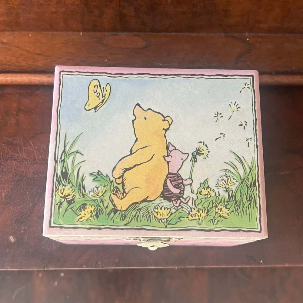 Vintage Linden Classic Winnie the Pooh and Piglet Musical Jewelry Box